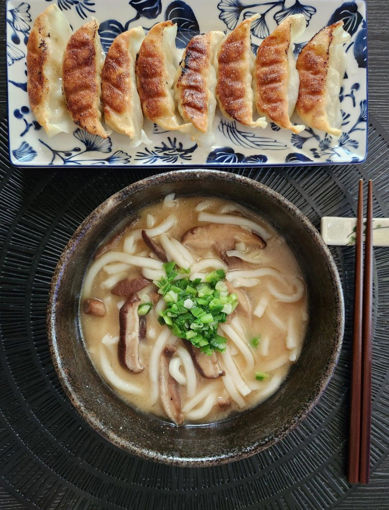 Image de Udon  🍜 légume + 4 gyoza poulet